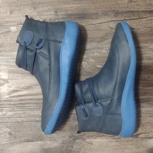 🔹Vegan Slip On Rubber Ankle Shoes